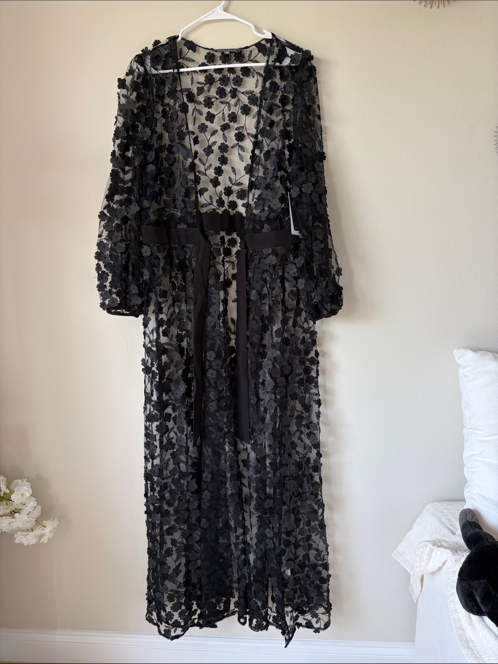 julia jordan Black Floral Appliqué Maxi Dress